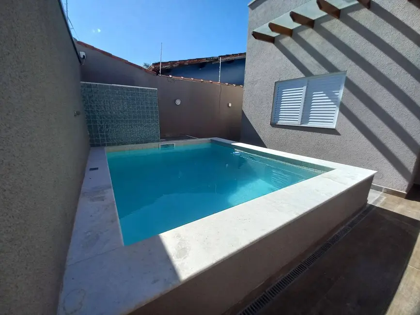 Casa com 3 quartos à venda, 260m2 em Peruibe - SP - imagem 6 Foto 6 de Casa com 3 quartos à venda, 260m2 em Peruibe - SP