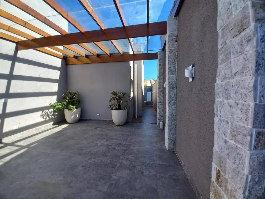Casa com 3 quartos à venda, 260m2 em Peruibe - SP - imagem 9 Foto 9 de Casa com 3 quartos à venda, 260m2 em Peruibe - SP
