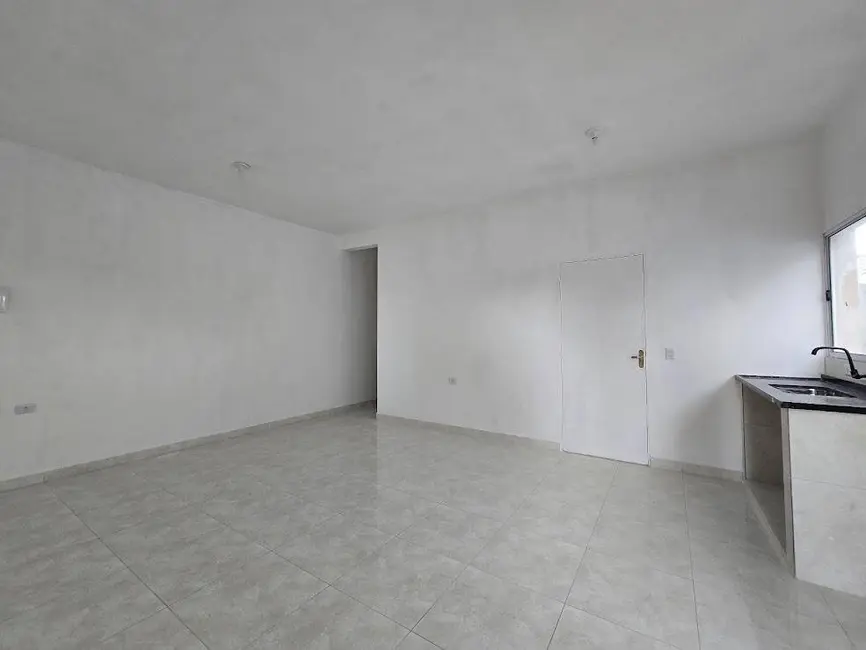Foto 3 de Casa com 2 quartos à venda e para alugar, 99m2 em Peruibe - SP