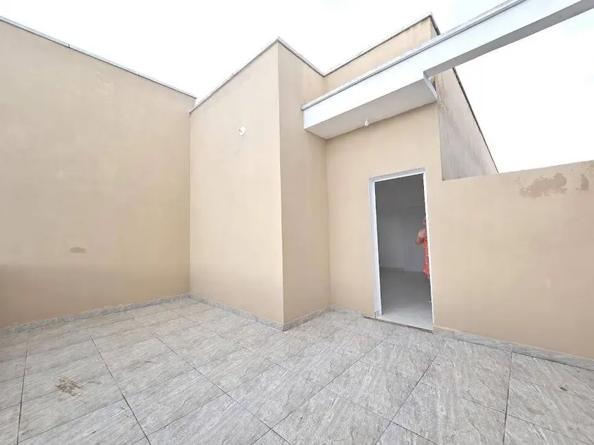 Foto 6 de Casa com 2 quartos à venda e para alugar, 99m2 em Peruibe - SP