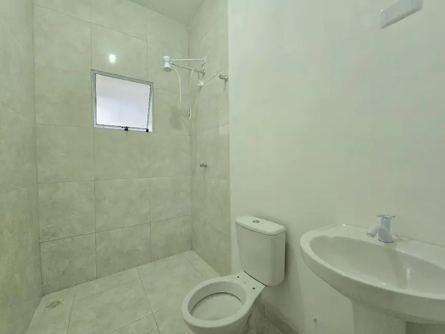 Foto 7 de Casa com 2 quartos à venda e para alugar, 99m2 em Peruibe - SP