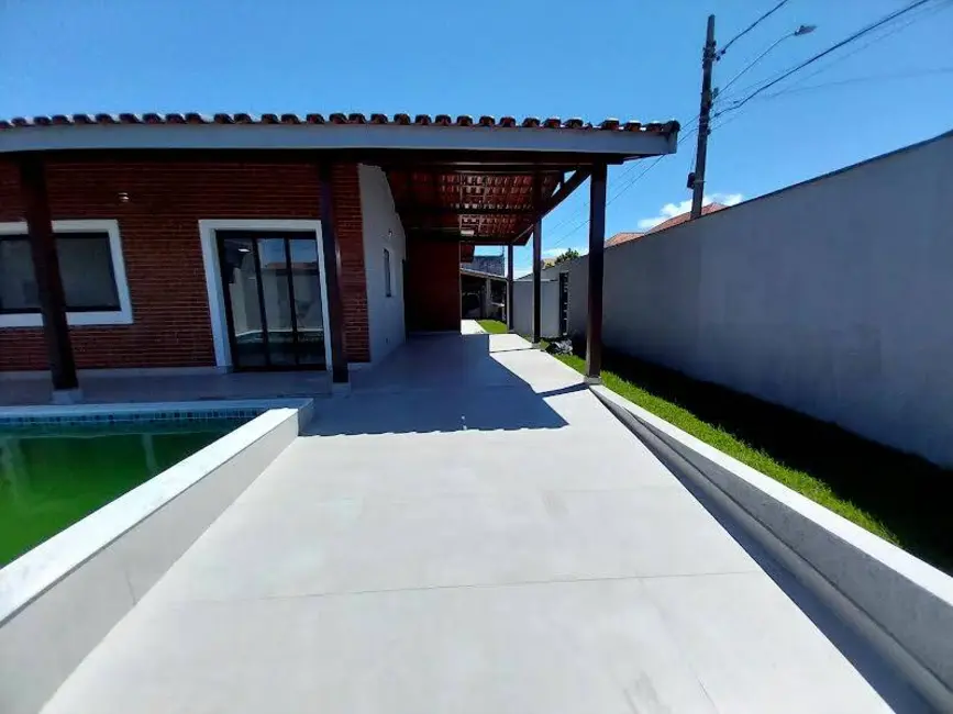 Casa com 3 quartos à venda, 283m2 em Peruibe - SP - imagem 1 Foto 1 de Casa com 3 quartos à venda, 283m2 em Peruibe - SP