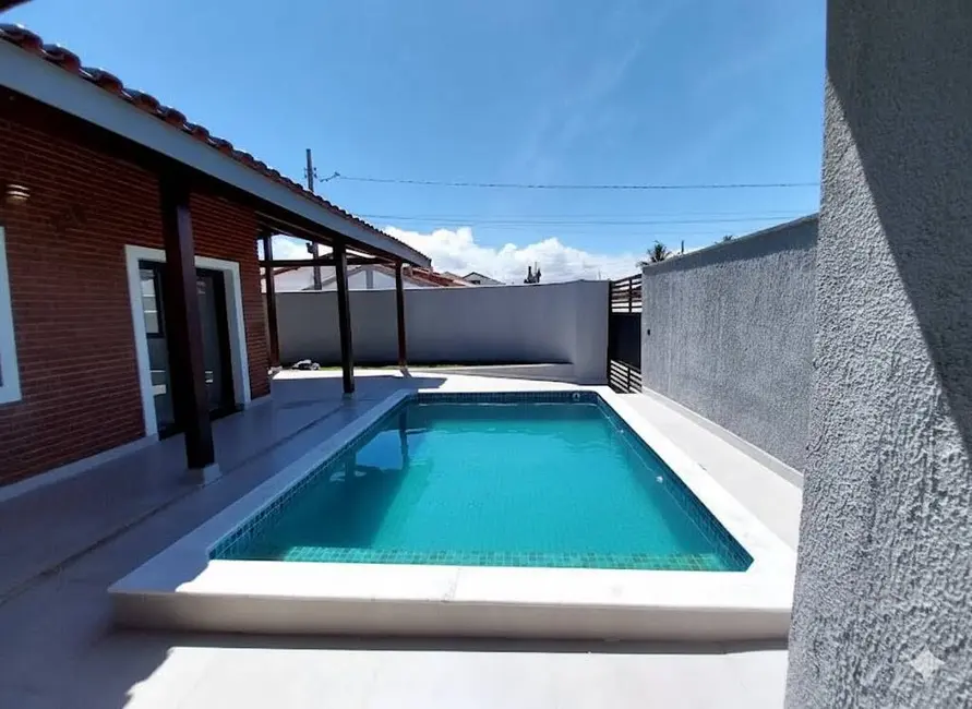Casa com 3 quartos à venda, 283m2 em Peruibe - SP - imagem 2 Foto 2 de Casa com 3 quartos à venda, 283m2 em Peruibe - SP