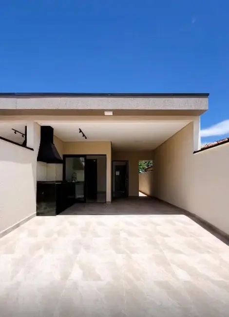 Foto 1 de Casa com 3 quartos à venda, 175m2 em Peruibe - SP