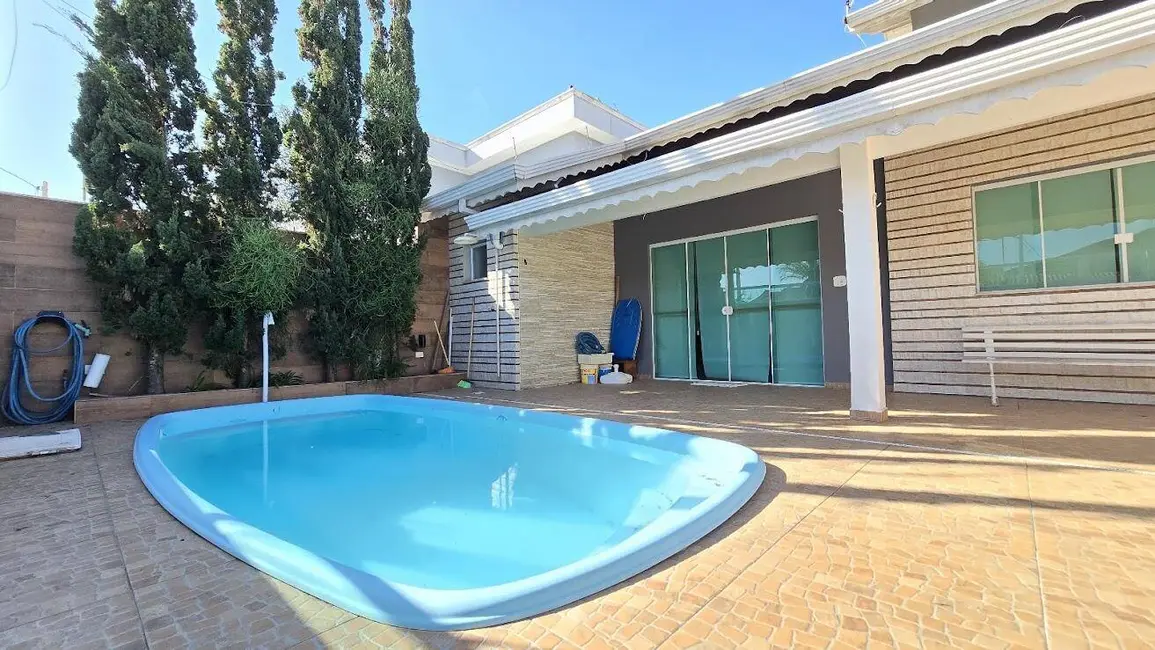 Foto 1 de Casa com 6 quartos à venda, 288m2 em Peruibe - SP