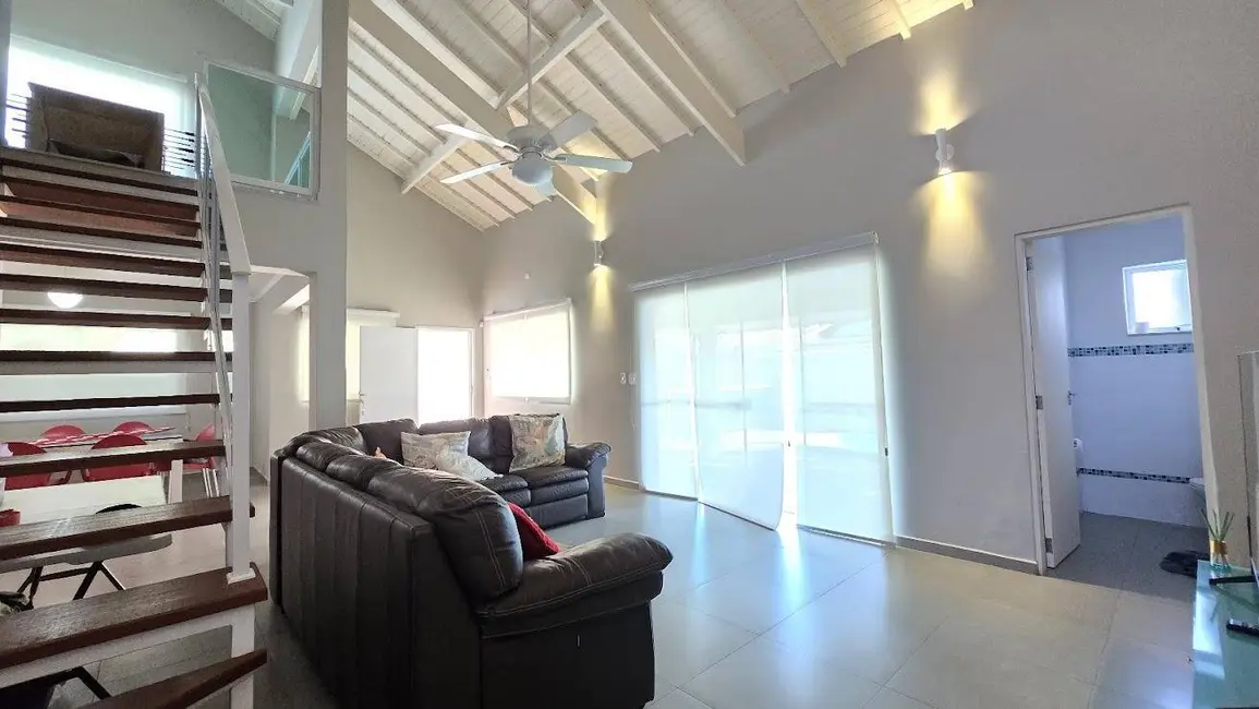 Foto 4 de Casa com 6 quartos à venda, 288m2 em Peruibe - SP