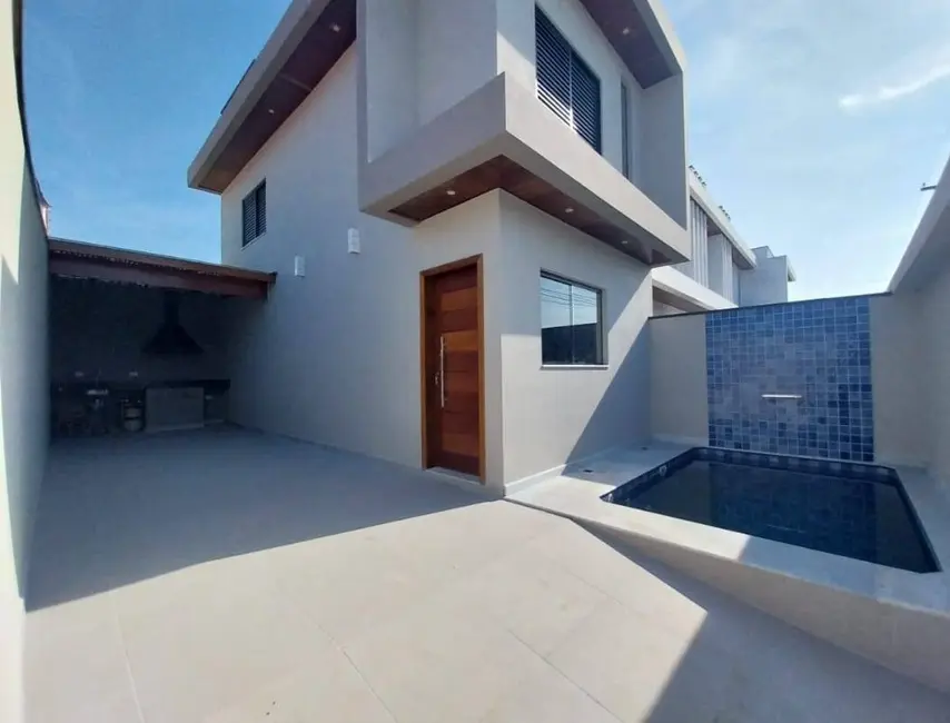 Casa à venda, 100m2 em Peruibe - SP - imagem 2 Foto 2 de Casa à venda, 100m2 em Peruibe - SP
