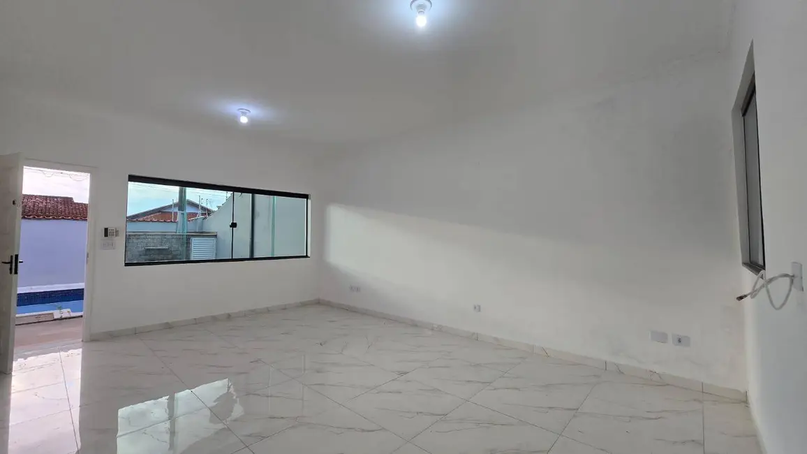 Foto 5 de Casa com 4 quartos à venda, 270m2 em Peruibe - SP