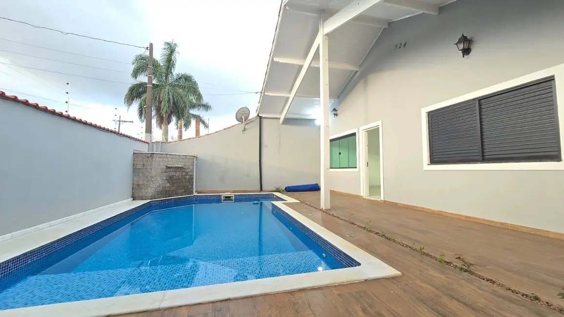 Foto 2 de Casa com 4 quartos à venda, 270m2 em Peruibe - SP