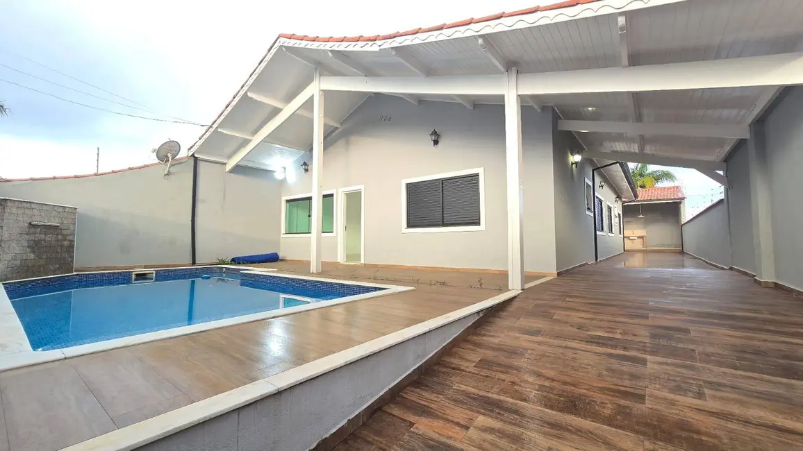 Foto 1 de Casa com 4 quartos à venda, 270m2 em Peruibe - SP