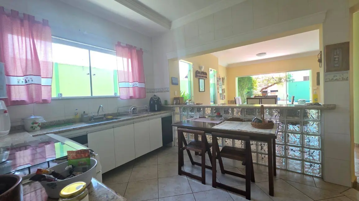 Foto 8 de Casa com 3 quartos à venda, 274m2 em Peruibe - SP