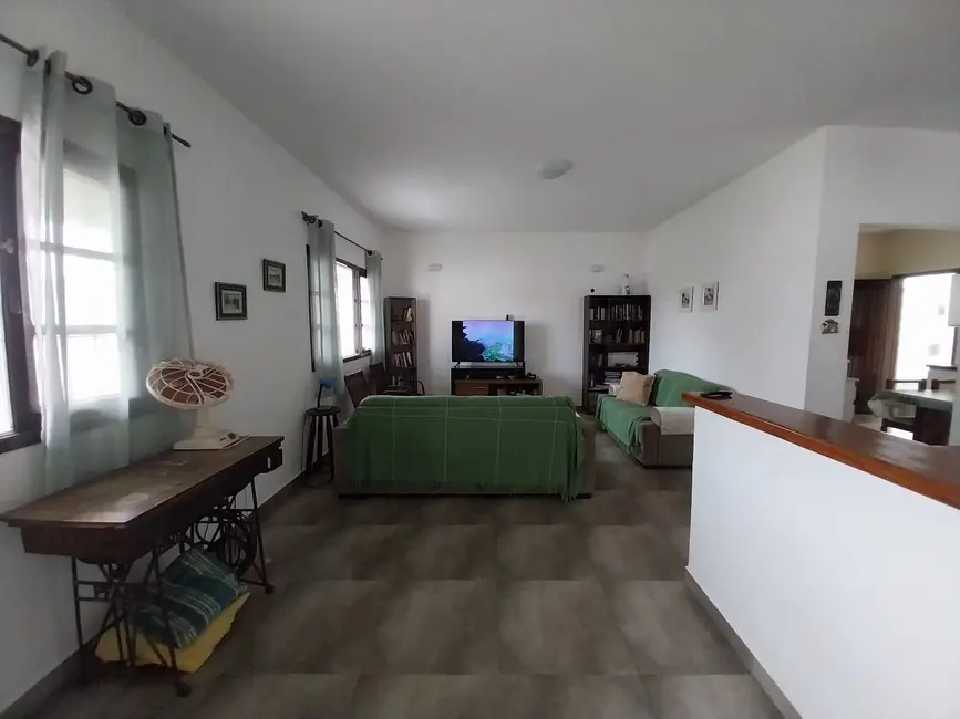 Foto 6 de Casa com 3 quartos à venda e para alugar, 411m2 em Peruibe - SP