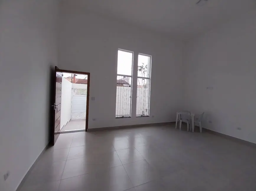 Casa com 3 quartos à venda, 190m2 em Peruibe - SP - imagem 1 Foto 1 de Casa com 3 quartos à venda, 190m2 em Peruibe - SP
