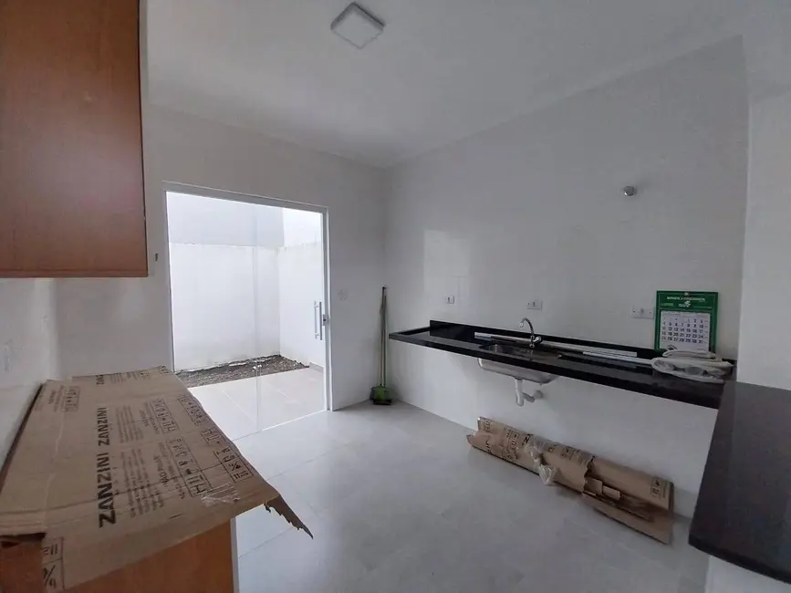 Casa com 3 quartos à venda, 190m2 em Peruibe - SP - imagem 4 Foto 4 de Casa com 3 quartos à venda, 190m2 em Peruibe - SP