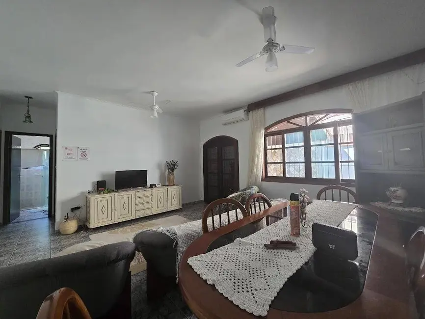 Foto 8 de Casa com 4 quartos à venda, 264m2 em Peruibe - SP
