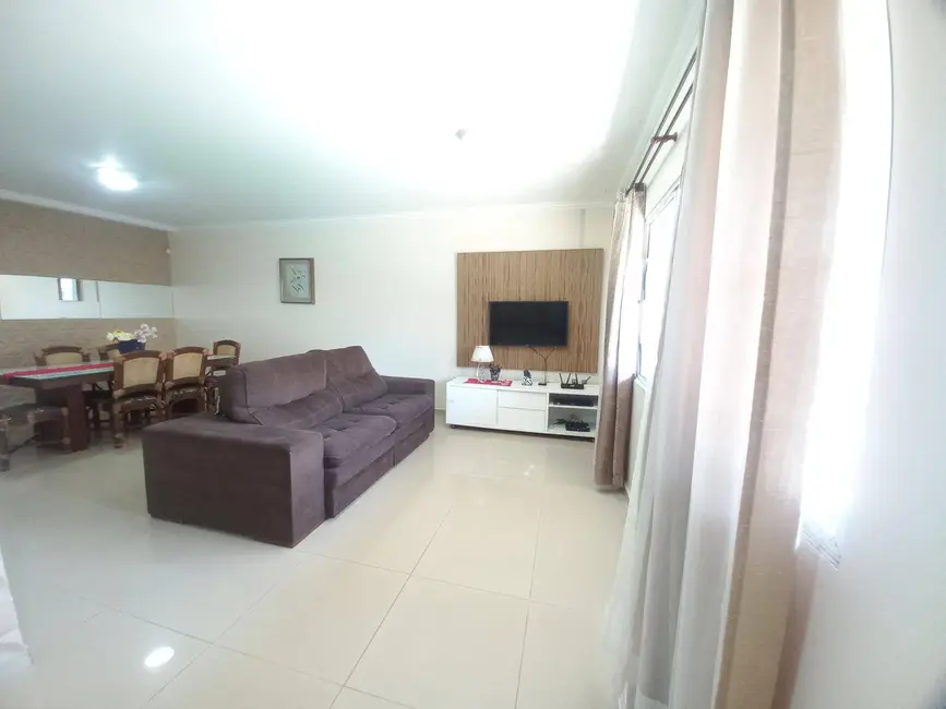 Foto 1 de Casa com 3 quartos à venda, 250m2 em Peruibe - SP