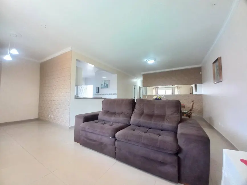 Foto 3 de Casa com 3 quartos à venda, 250m2 em Peruibe - SP