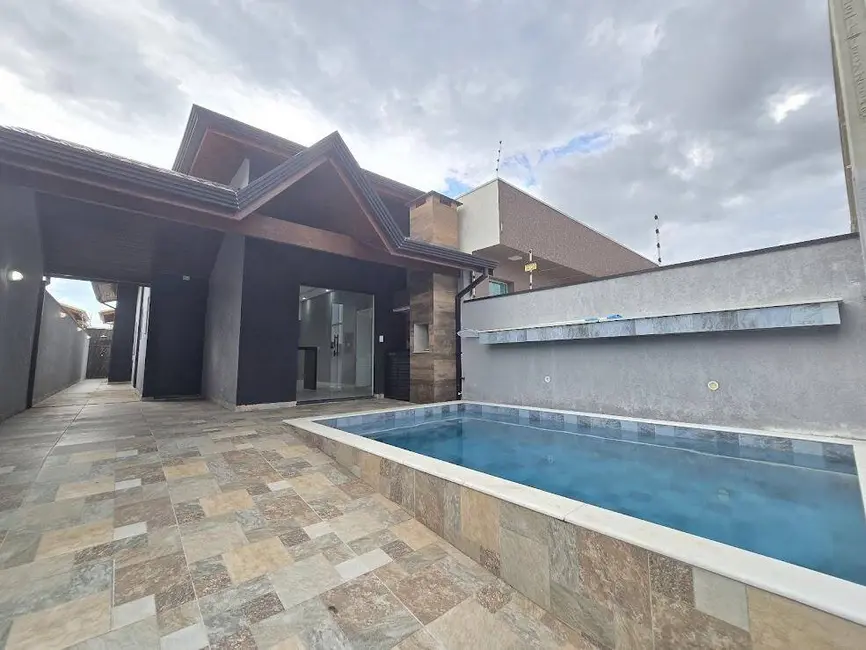 Foto 5 de Casa com 2 quartos à venda, 150m2 em Peruibe - SP