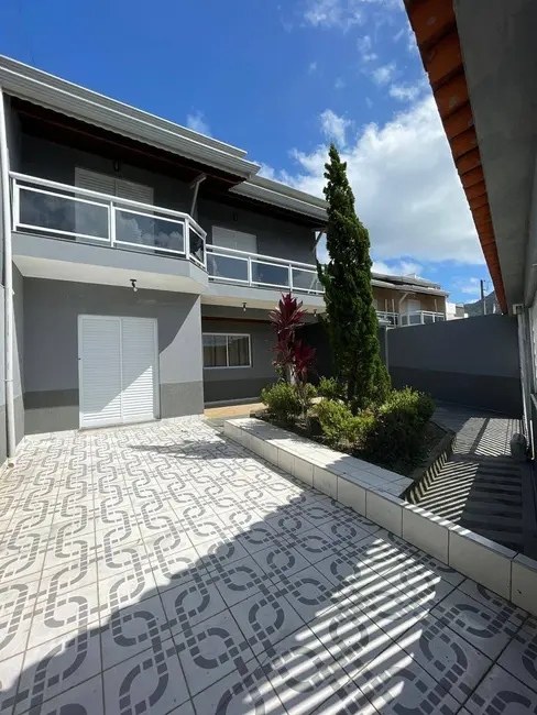 Foto 3 de Casa com 4 quartos à venda, 377m2 em Centro, Peruibe - SP