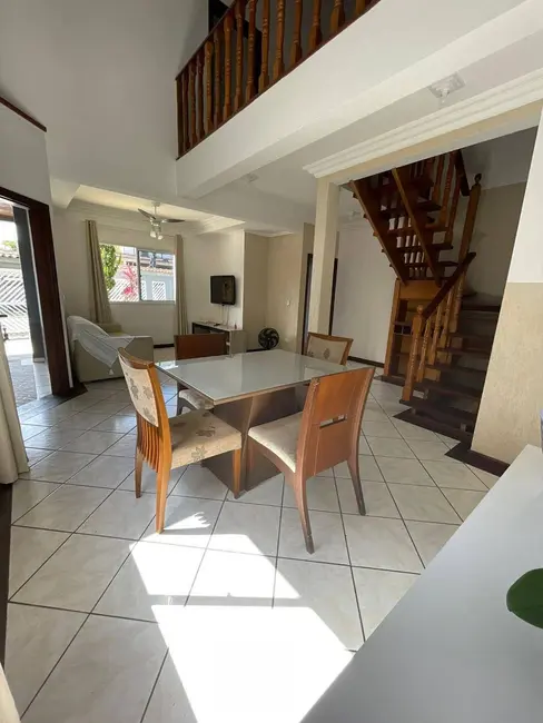 Foto 5 de Casa com 4 quartos à venda, 377m2 em Centro, Peruibe - SP