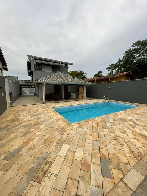 Foto 6 de Casa com 4 quartos à venda, 377m2 em Centro, Peruibe - SP