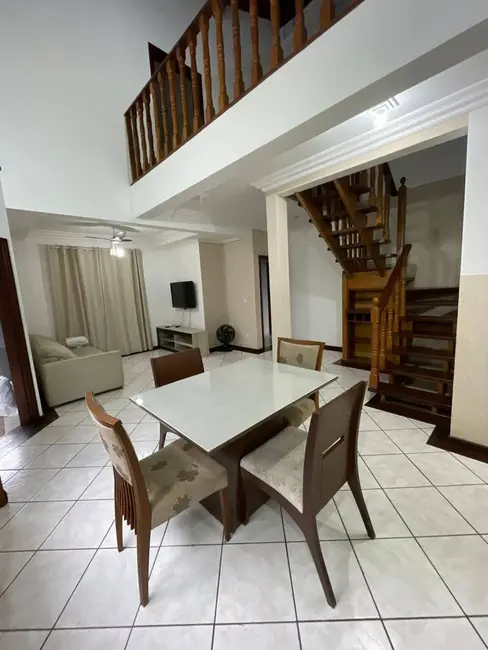 Foto 4 de Casa com 4 quartos à venda, 377m2 em Centro, Peruibe - SP