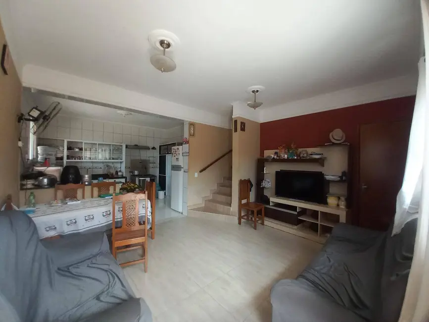 Foto 8 de Casa com 3 quartos à venda, 266m2 em Peruibe - SP