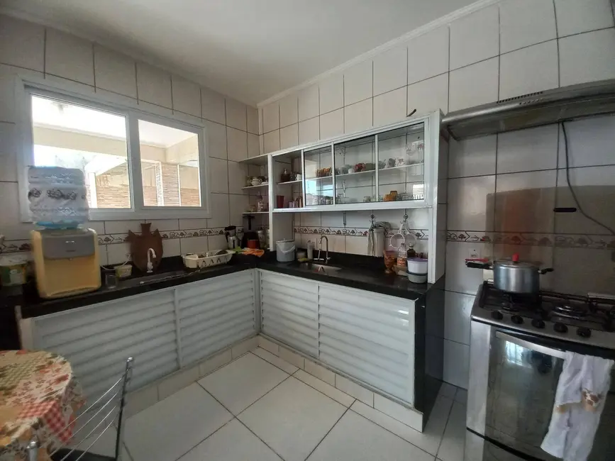 Foto 4 de Casa com 3 quartos à venda, 266m2 em Peruibe - SP