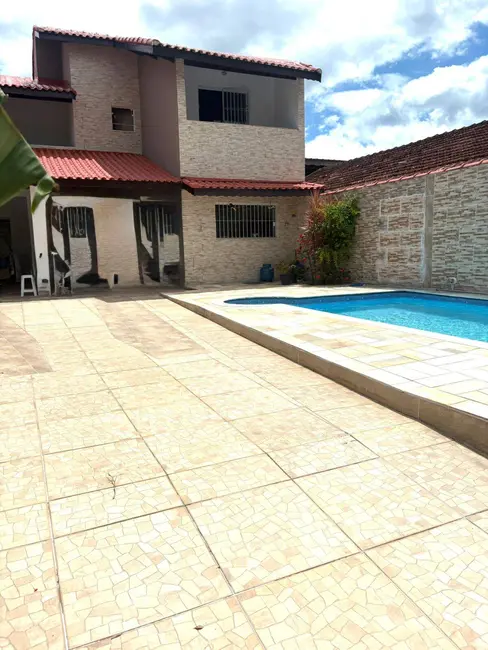 Foto 3 de Casa com 3 quartos à venda, 250m2 em Peruibe - SP