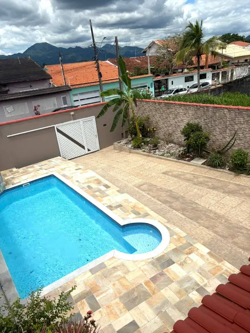 Foto 5 de Casa com 3 quartos à venda, 250m2 em Peruibe - SP