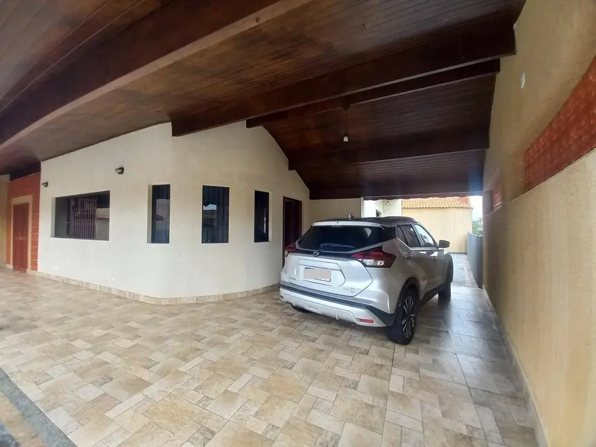 Casa com 4 quartos à venda, 375m2 em Peruibe - SP - imagem 3 Foto 3 de Casa com 4 quartos à venda, 375m2 em Peruibe - SP