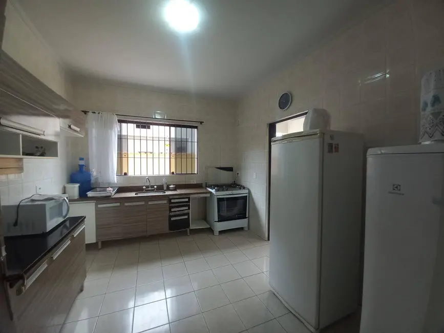 Casa com 4 quartos à venda, 375m2 em Peruibe - SP - imagem 8 Foto 8 de Casa com 4 quartos à venda, 375m2 em Peruibe - SP