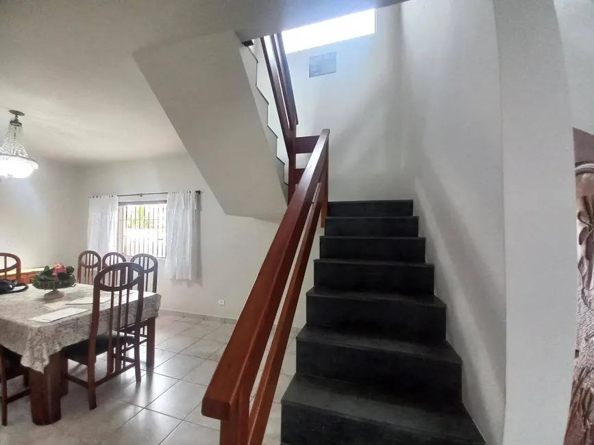 Casa com 4 quartos à venda, 375m2 em Peruibe - SP - imagem 5 Foto 5 de Casa com 4 quartos à venda, 375m2 em Peruibe - SP