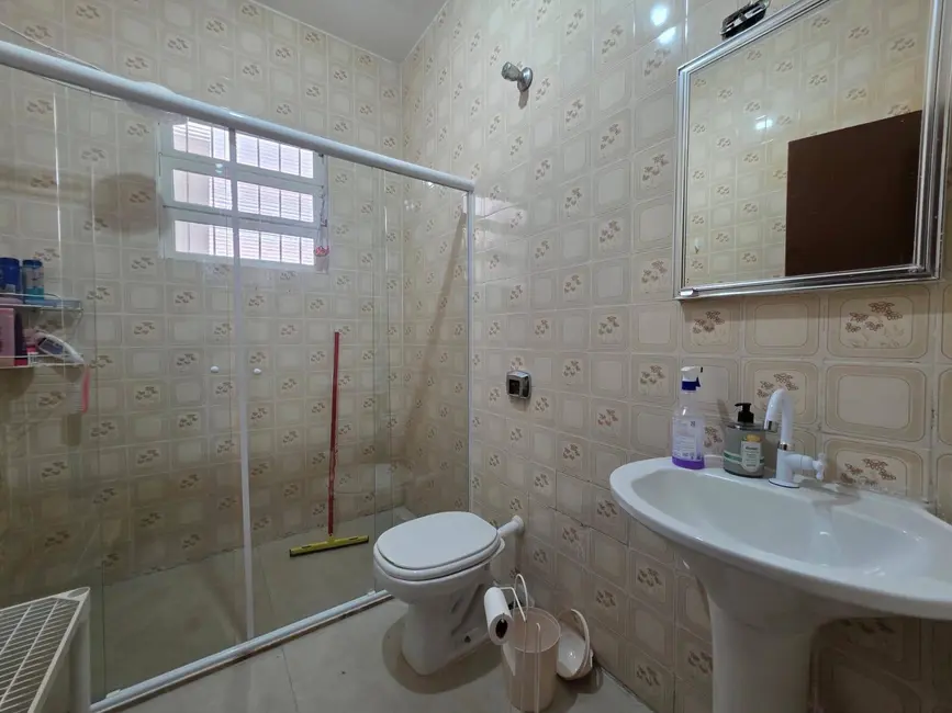 Casa com 3 quartos à venda, 176m2 em Peruibe - SP - imagem 8 Foto 8 de Casa com 3 quartos à venda, 176m2 em Peruibe - SP