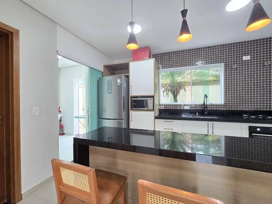 Foto 3 de Casa com 3 quartos à venda, 140m2 em Peruibe - SP