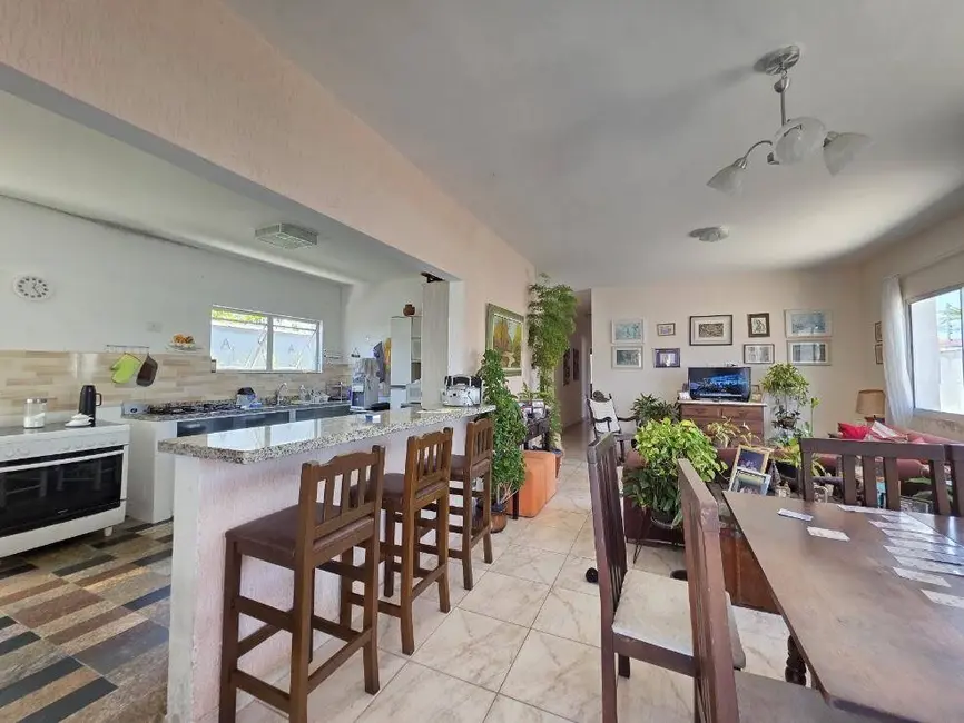 Foto 3 de Casa com 5 quartos à venda, 294m2 em Peruibe - SP
