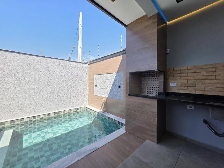 Casa com 2 quartos à venda, 150m2 em Peruibe - SP - imagem 1 Foto 1 de Casa com 2 quartos à venda, 150m2 em Peruibe - SP