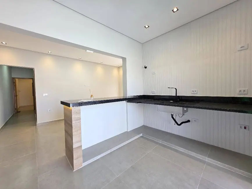 Casa com 2 quartos à venda, 150m2 em Peruibe - SP - imagem 6 Foto 6 de Casa com 2 quartos à venda, 150m2 em Peruibe - SP