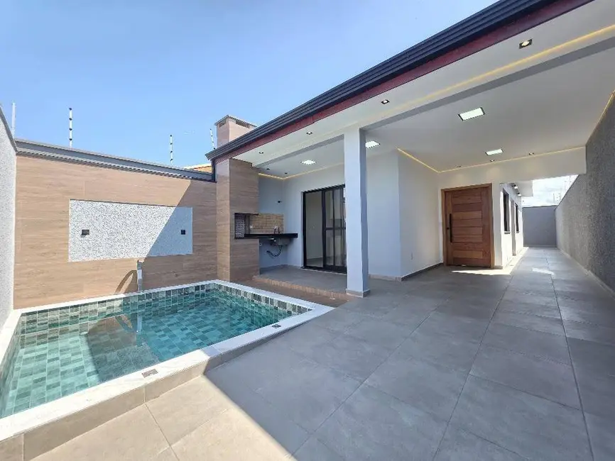 Casa com 2 quartos à venda, 150m2 em Peruibe - SP - imagem 2 Foto 2 de Casa com 2 quartos à venda, 150m2 em Peruibe - SP