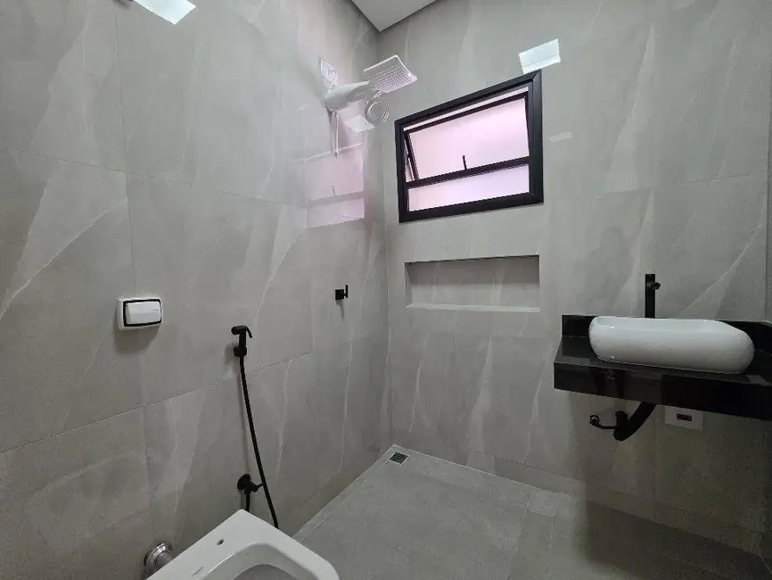 Casa com 2 quartos à venda, 150m2 em Peruibe - SP - imagem 7 Foto 7 de Casa com 2 quartos à venda, 150m2 em Peruibe - SP