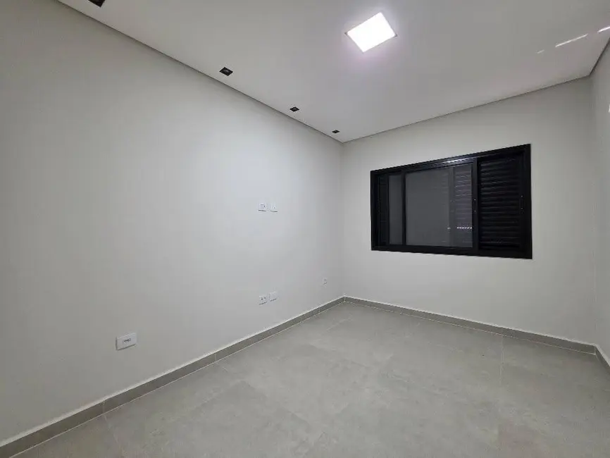 Casa com 2 quartos à venda, 150m2 em Peruibe - SP - imagem 8 Foto 8 de Casa com 2 quartos à venda, 150m2 em Peruibe - SP