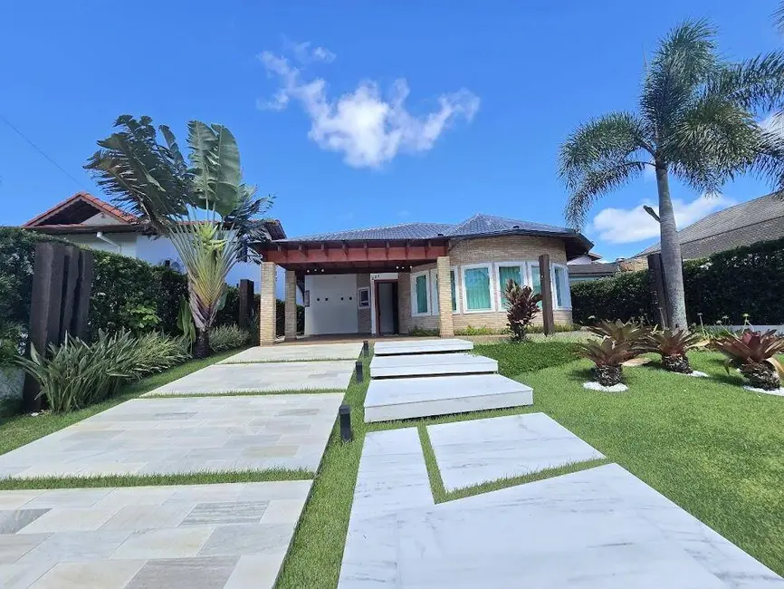 Foto 8 de Casa com 4 quartos à venda, 400m2 em Peruibe - SP