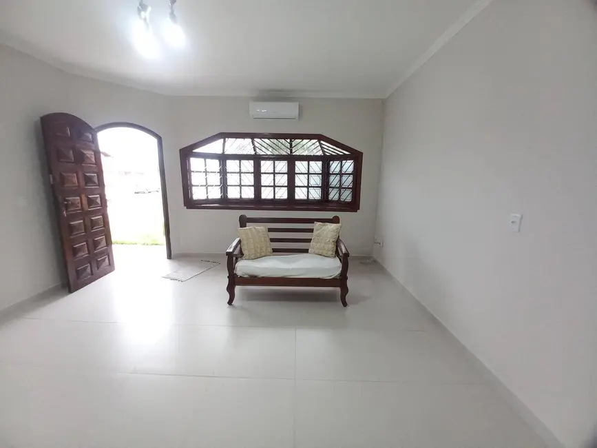 Foto 6 de Casa com 2 quartos à venda, 270m2 em Peruibe - SP
