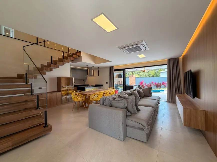 Foto 7 de Casa com 6 quartos à venda, 368m2 em Peruibe - SP