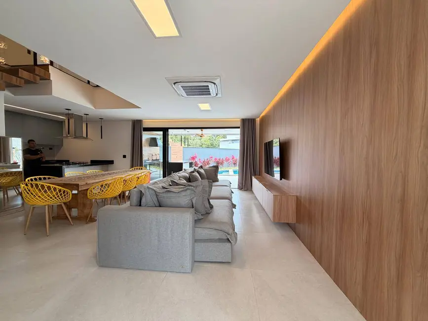 Foto 9 de Casa com 6 quartos à venda, 368m2 em Peruibe - SP
