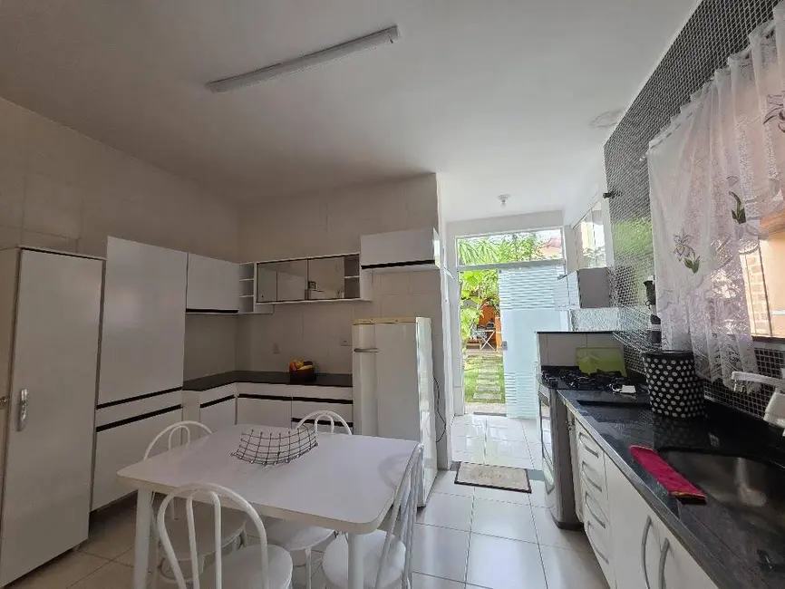 Casa com 3 quartos à venda, 375m2 em Peruibe - SP - imagem 5 Foto 5 de Casa com 3 quartos à venda, 375m2 em Peruibe - SP