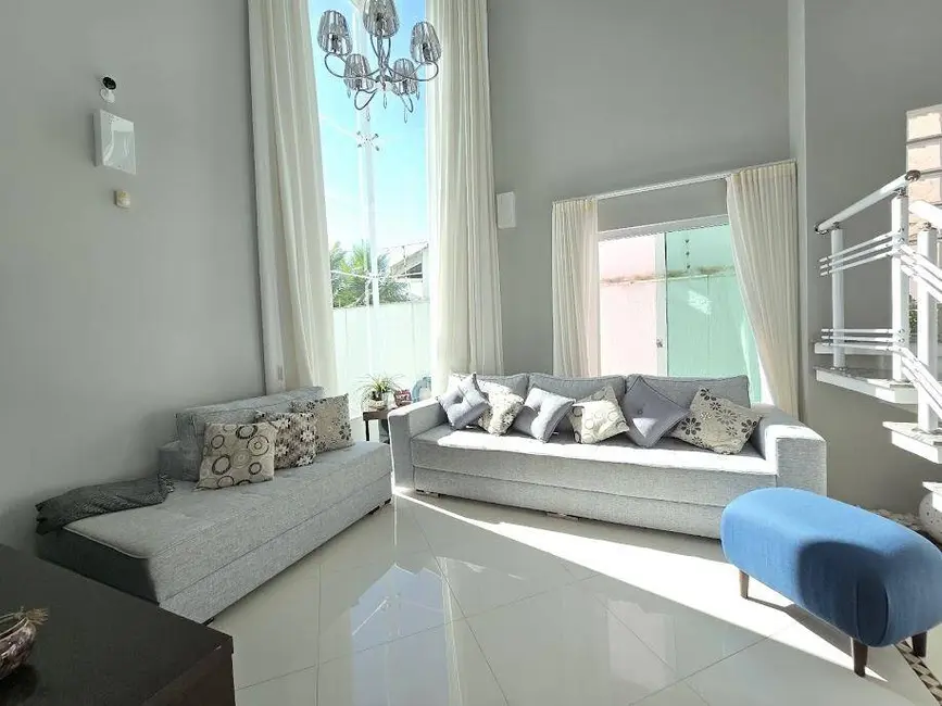 Foto 3 de Casa com 4 quartos à venda, 250m2 em Peruibe - SP