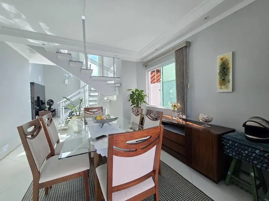 Foto 5 de Casa com 4 quartos à venda, 250m2 em Peruibe - SP
