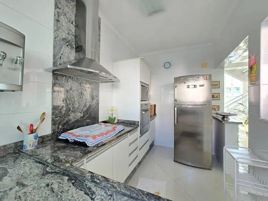 Foto 6 de Casa com 4 quartos à venda, 250m2 em Peruibe - SP