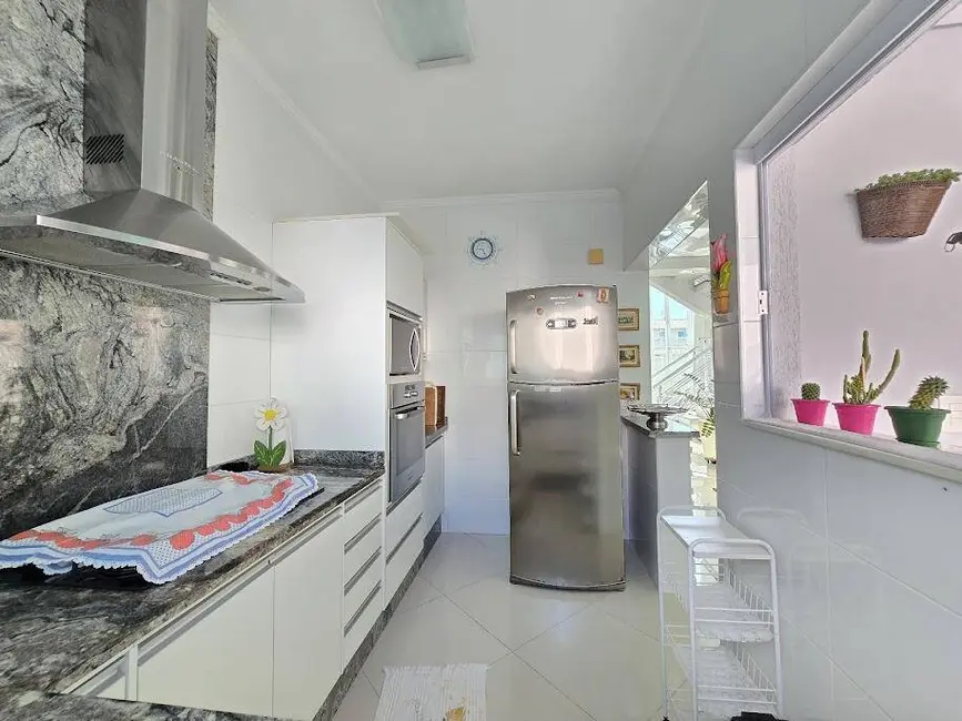 Foto 7 de Casa com 4 quartos à venda, 250m2 em Peruibe - SP